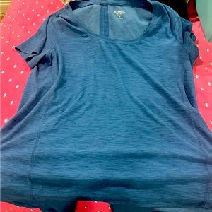 workout top